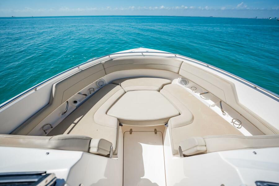 32' 2017 Pursuit DC 325