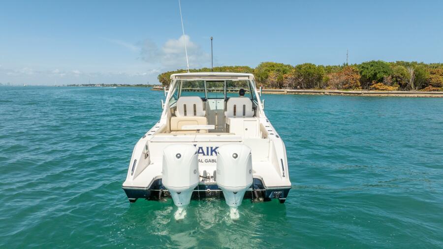 32' 2017 Pursuit DC 325