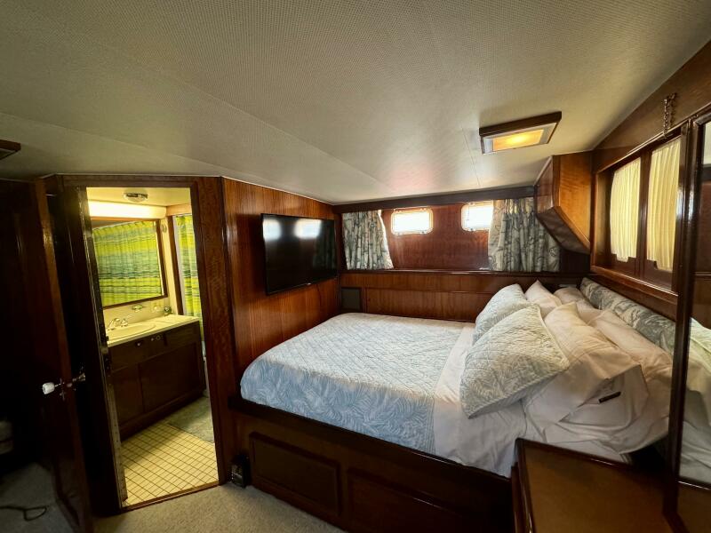 58' 1975 Hatteras 58 LRC