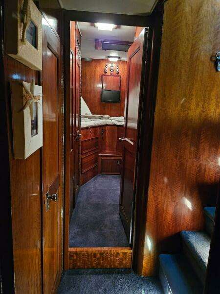 Turtle IV 58ft Hatteras Yacht For Sale