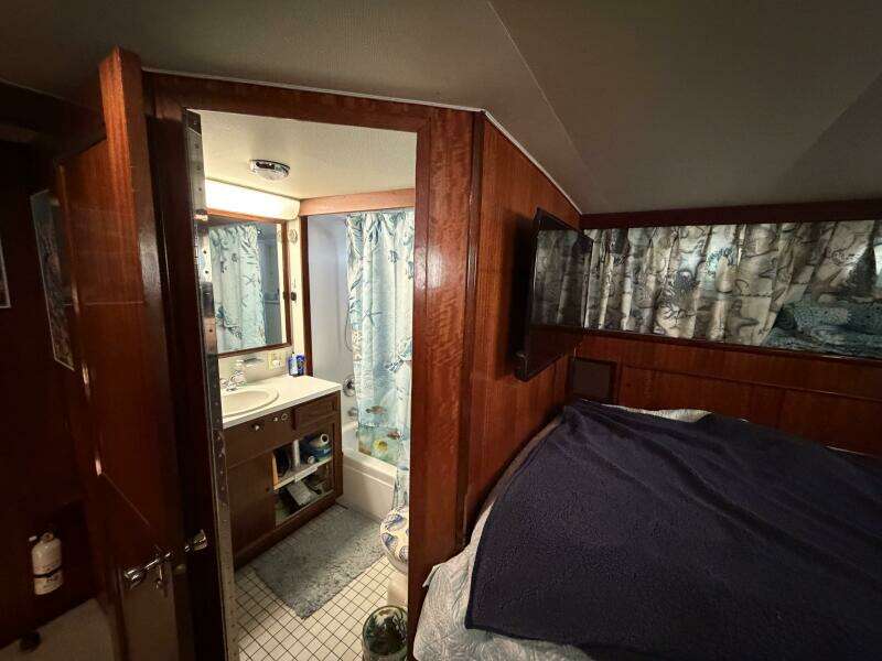 Turtle IV 58ft Hatteras Yacht For Sale