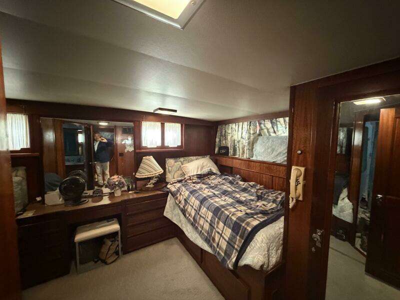 Turtle IV 58ft Hatteras Yacht For Sale