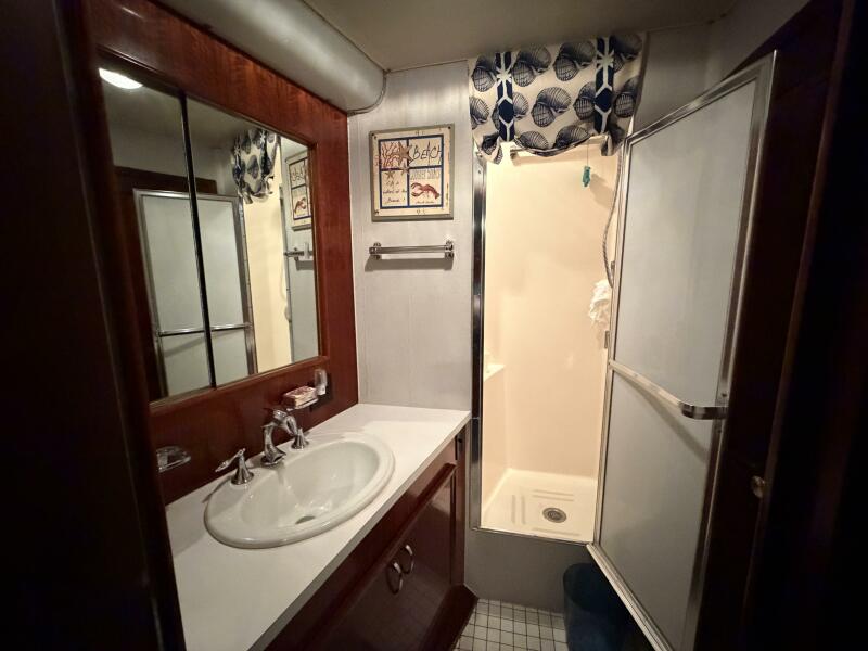 58' 1975 Hatteras 58 LRC