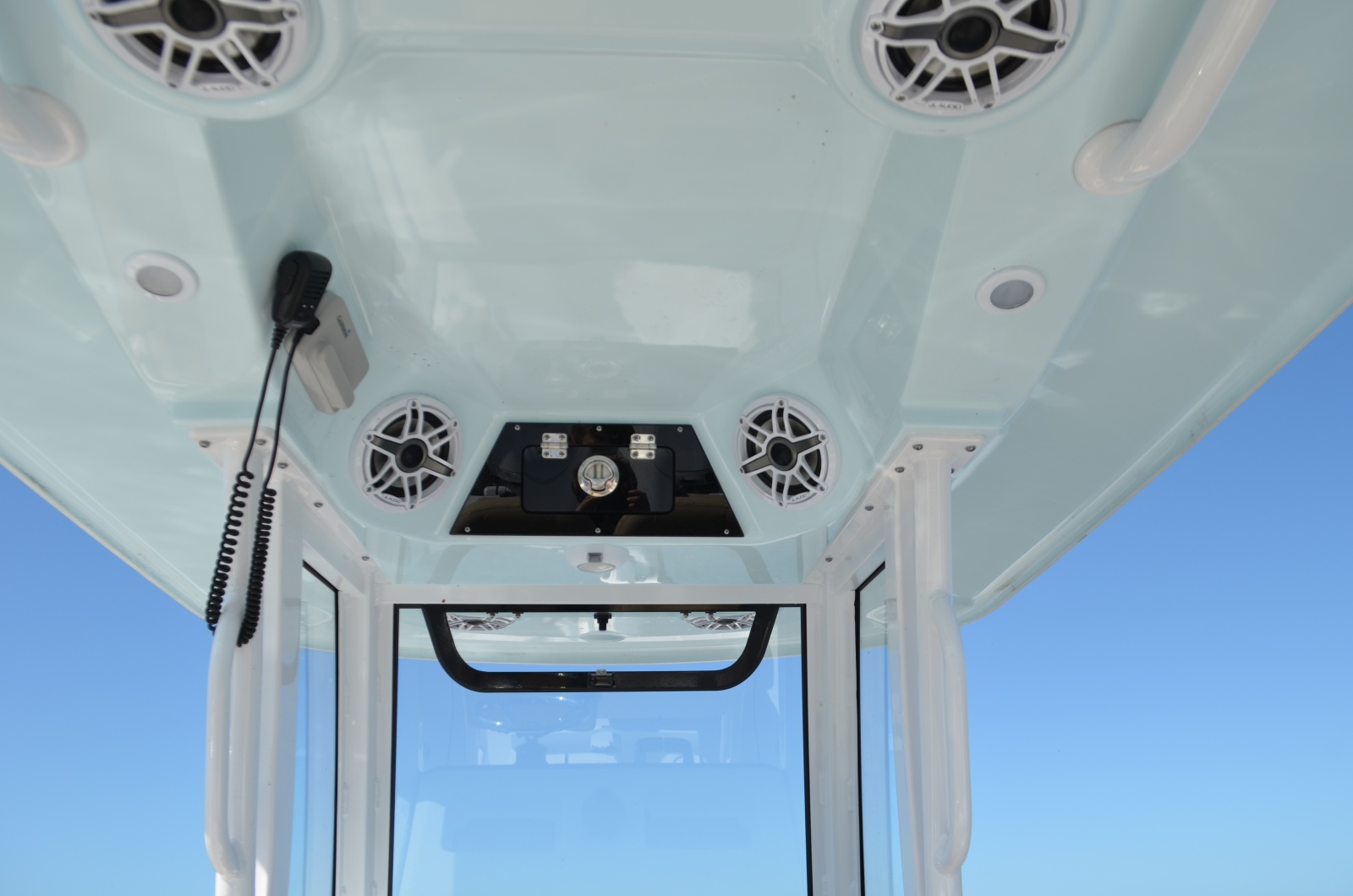 25' 2026 Sportsman 252