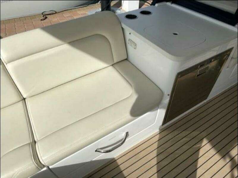 Lucky Boys 38ft MJM Yacht For Sale