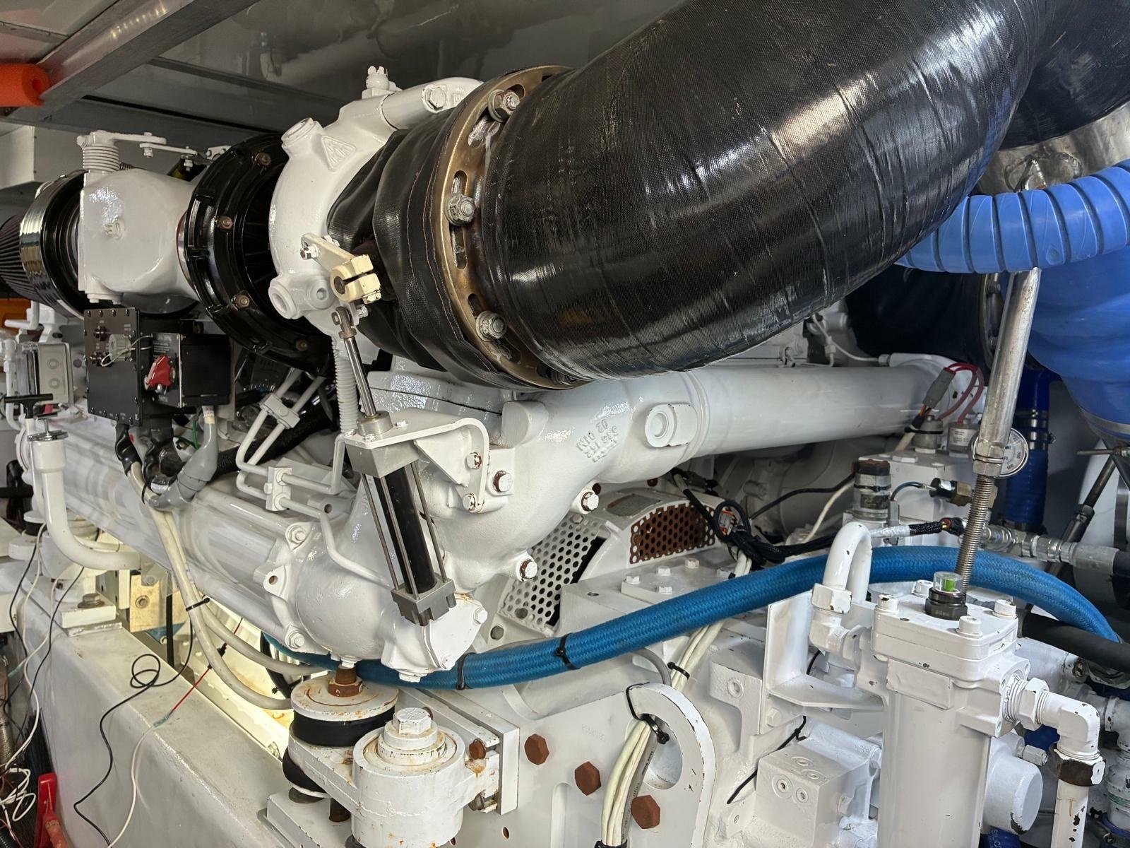 61' 2001 Buddy Davis SPORTFISH