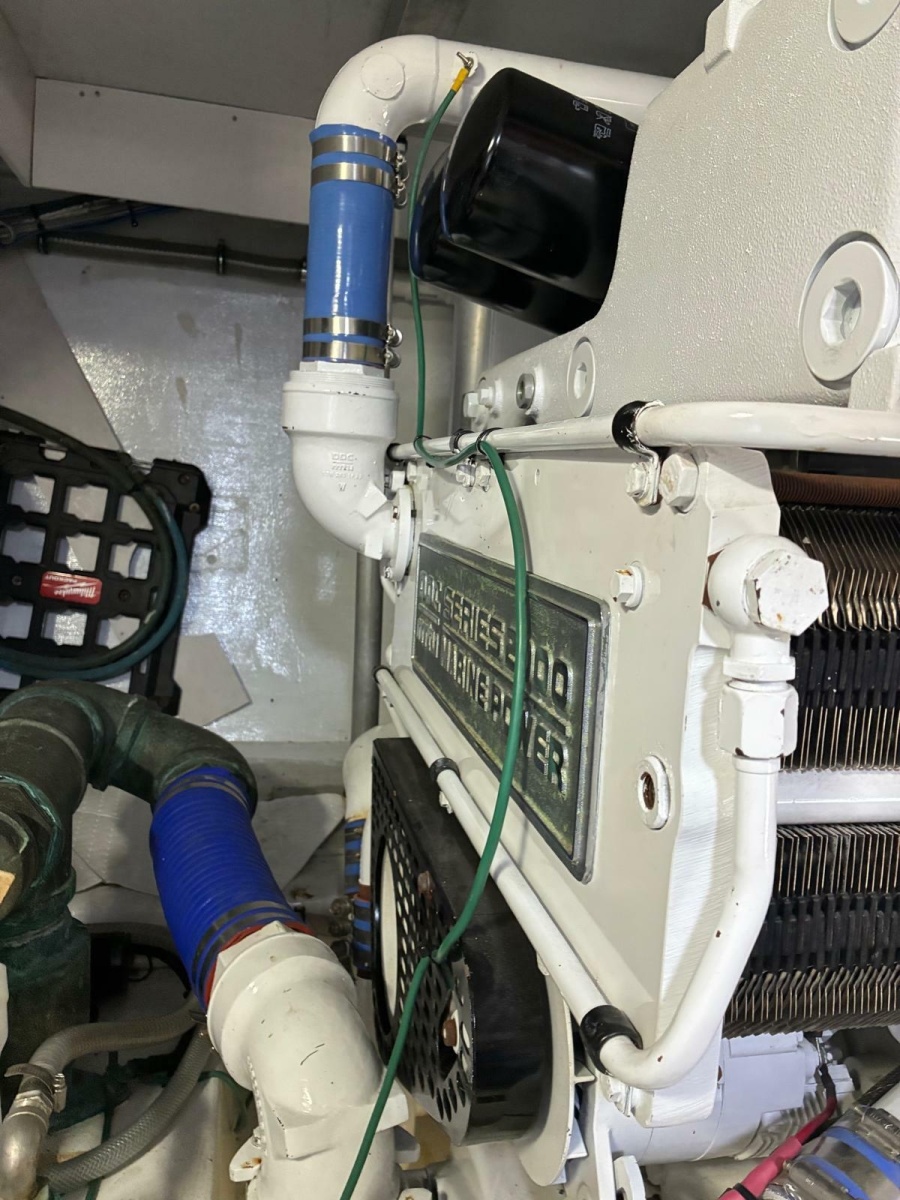 61' 2001 Buddy Davis SPORTFISH