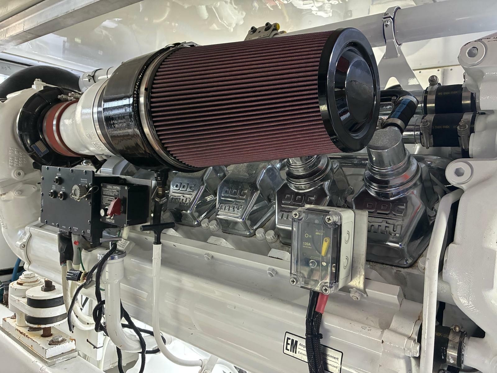 61' 2001 Buddy Davis SPORTFISH