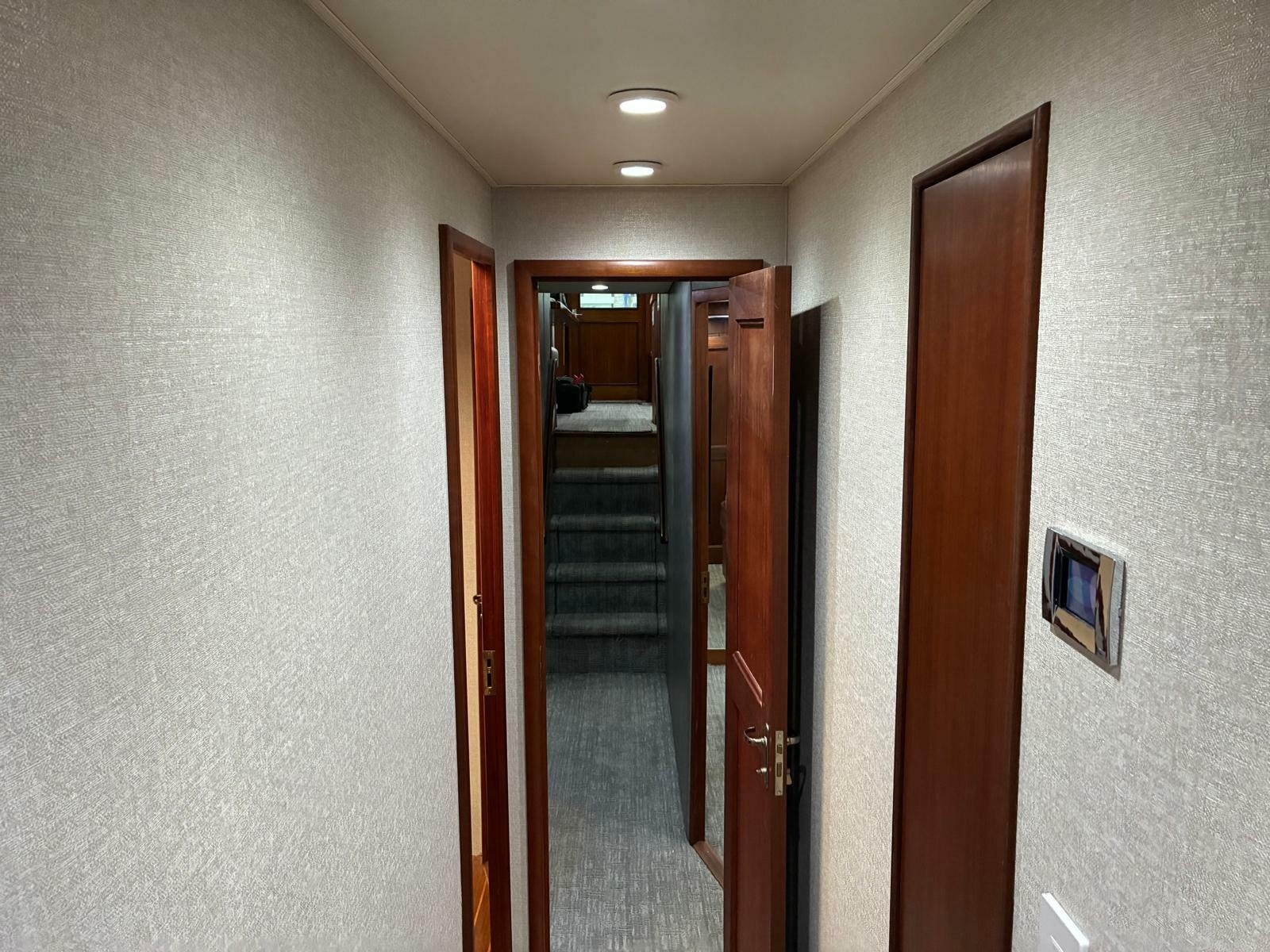 61' 2001 Buddy Davis SPORTFISH