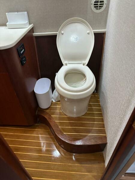 61' 2001 Buddy Davis SPORTFISH