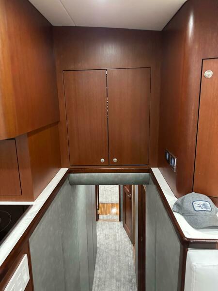 61' 2001 Buddy Davis SPORTFISH