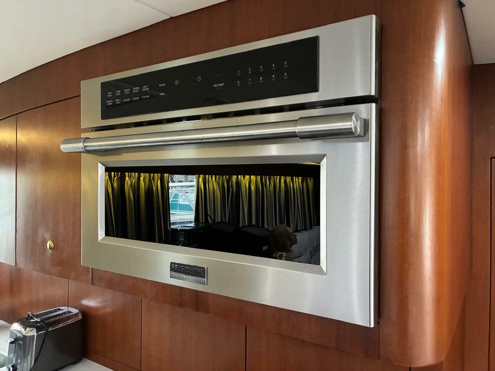 61' 2001 Buddy Davis SPORTFISH