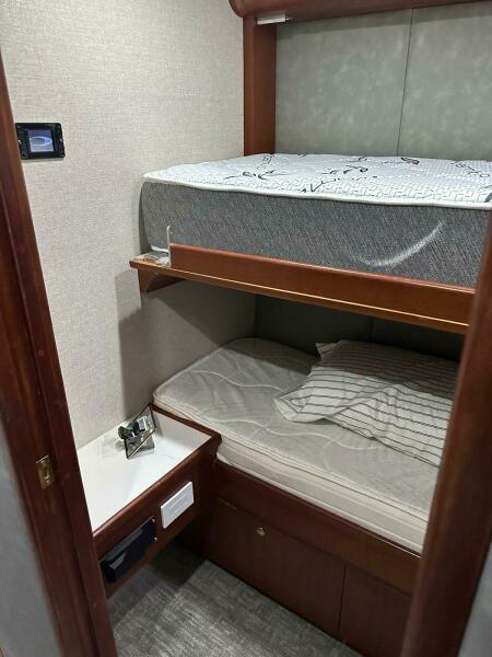 61' 2001 Buddy Davis SPORTFISH