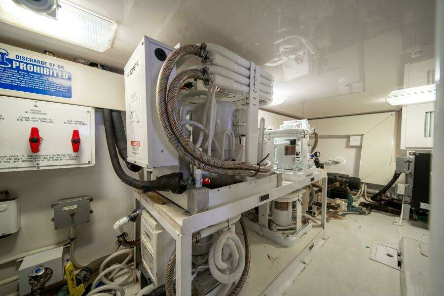 WHITE PEARL 52ft Viking Yacht For Sale