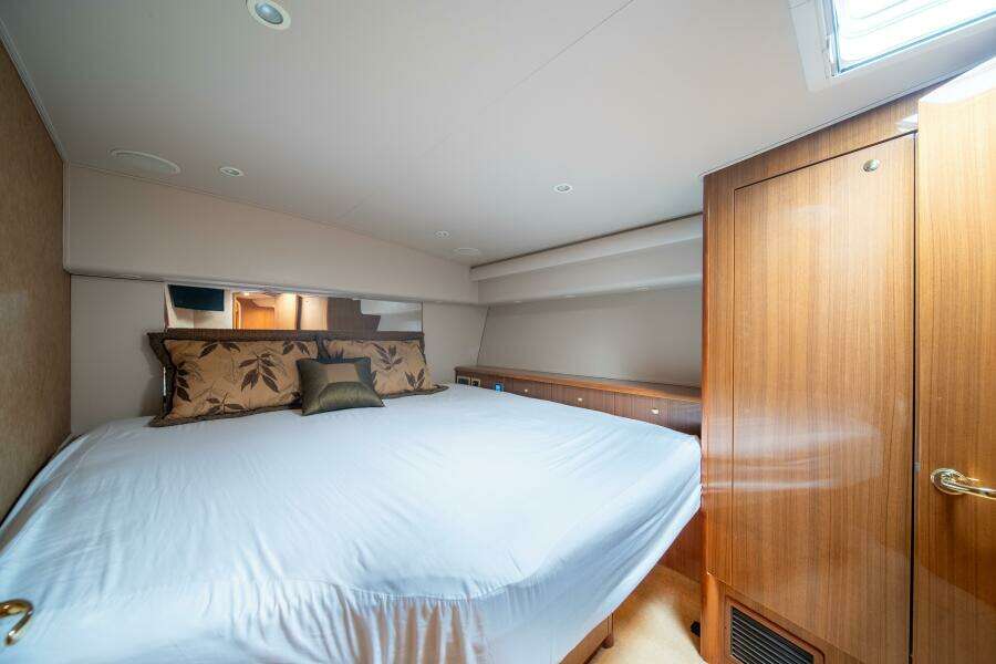 WHITE PEARL 52ft Viking Yacht For Sale