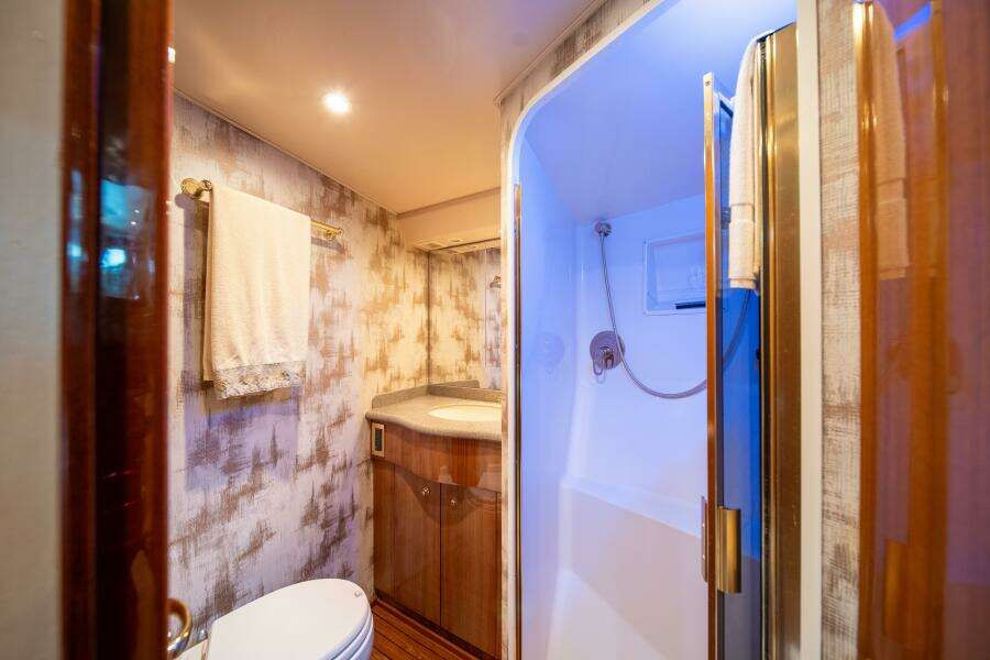 WHITE PEARL 52ft Viking Yacht For Sale