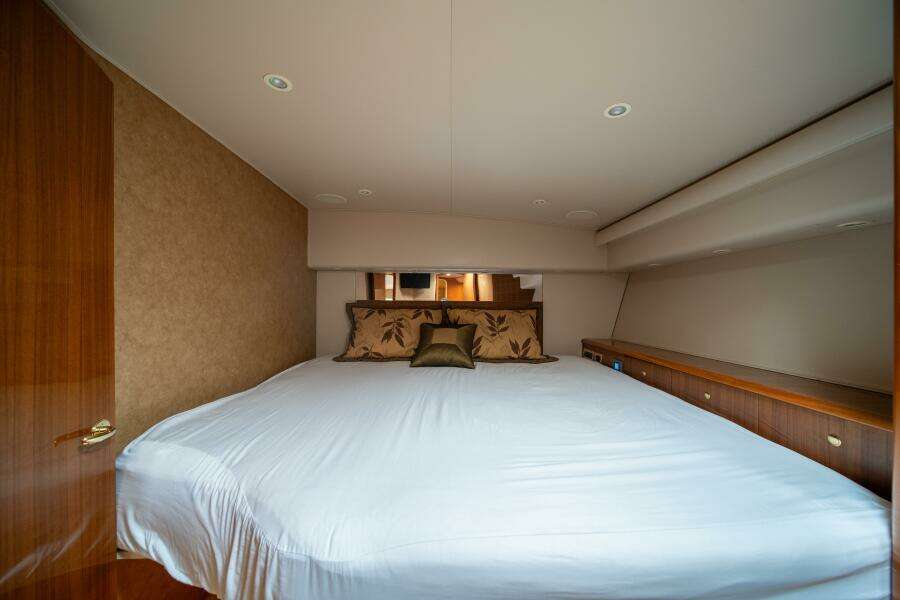 WHITE PEARL 52ft Viking Yacht For Sale