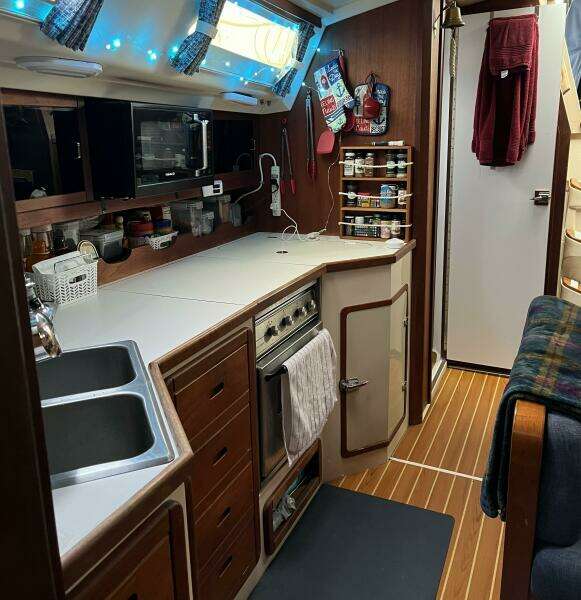 Sirena 42ft Catalina Yacht For Sale