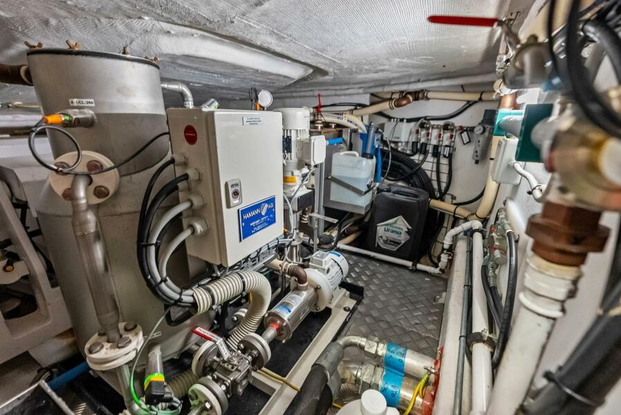 108' 2023 Custom Line 33 Navetta