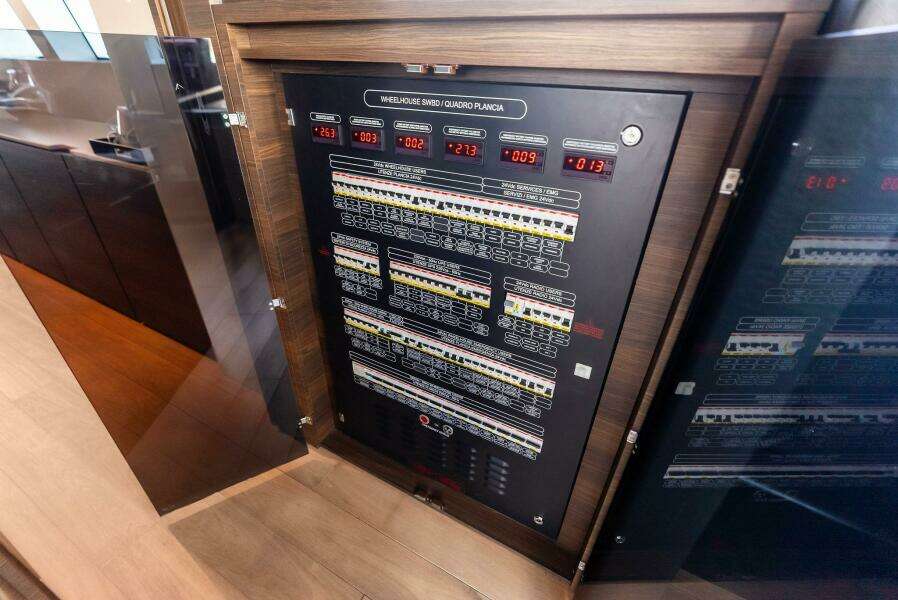 LUMPASAURUS 108ft Custom Line Yacht For Sale