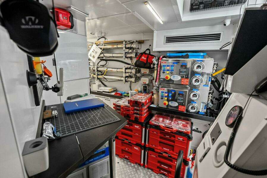 LUMPASAURUS 108ft Custom Line Yacht For Sale