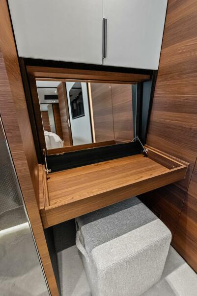 108' 2023 Custom Line 33 Navetta