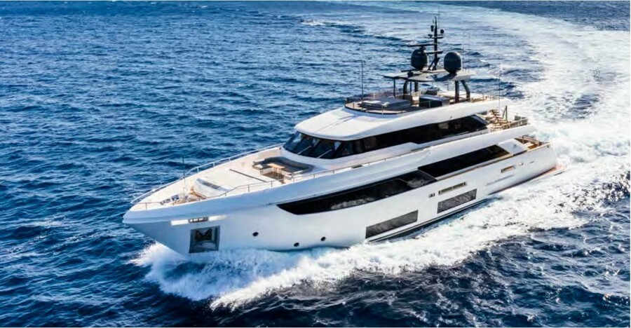 108' 2023 Custom Line 33 Navetta