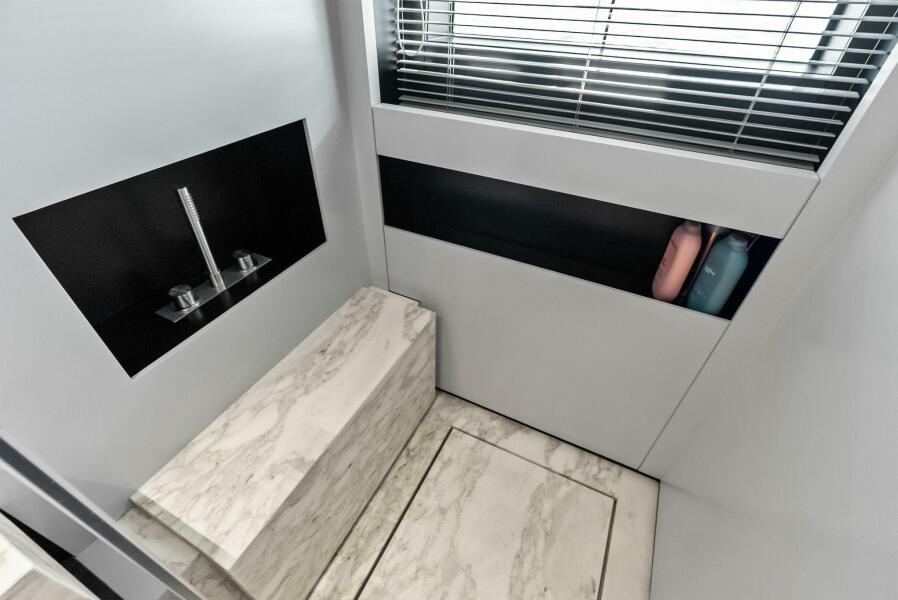 108' 2023 Custom Line 33 Navetta