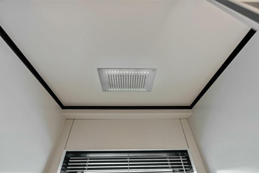 108' 2023 Custom Line 33 Navetta