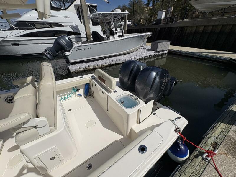 24' 2020 Cobia 240CC