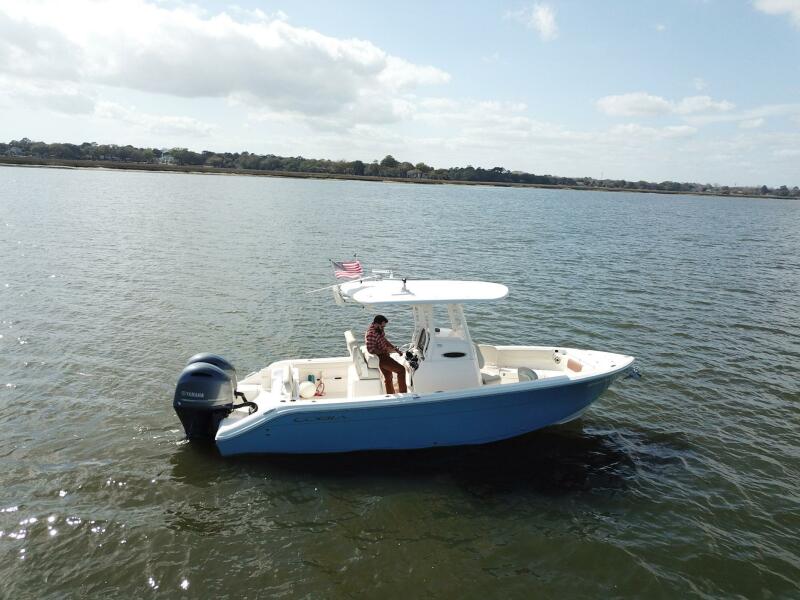 24' 2020 Cobia 240CC