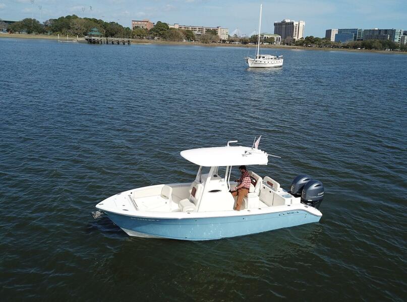24' 2020 Cobia 240CC