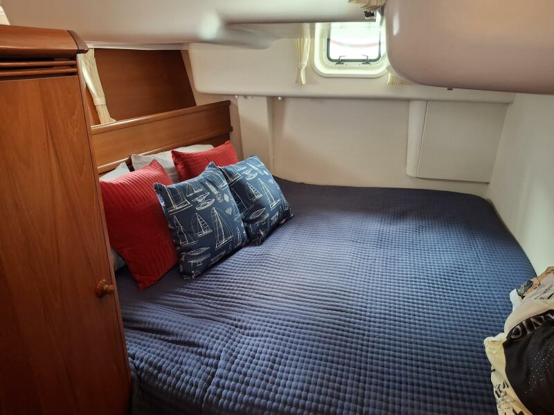 54' 2009 Jeanneau 54DS