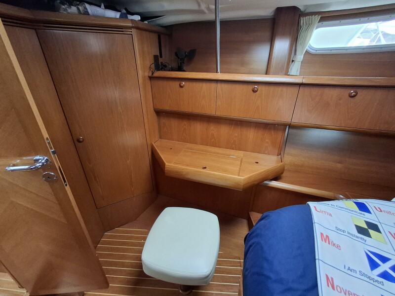 54' 2009 Jeanneau 54DS