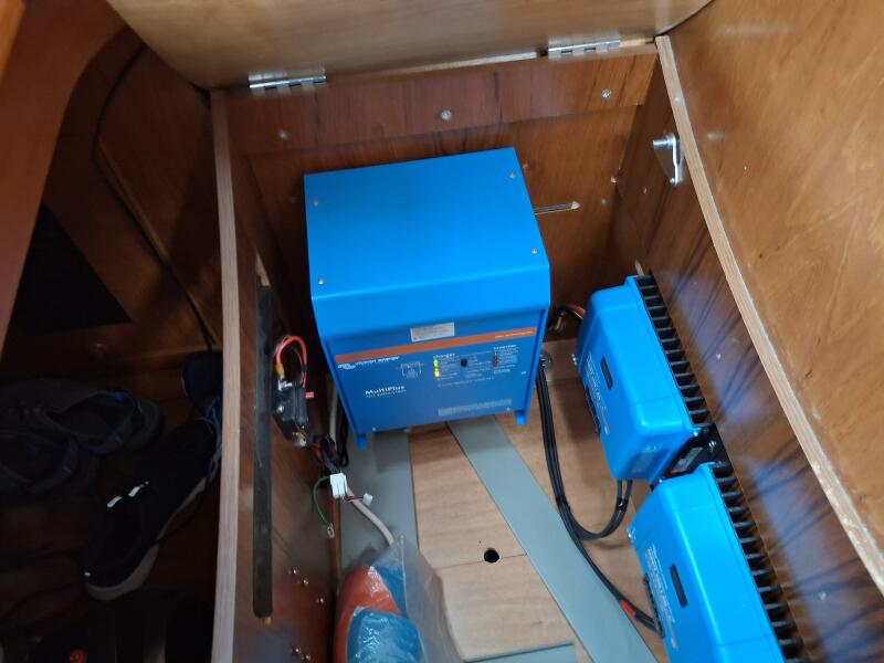 54' 2009 Jeanneau 54DS