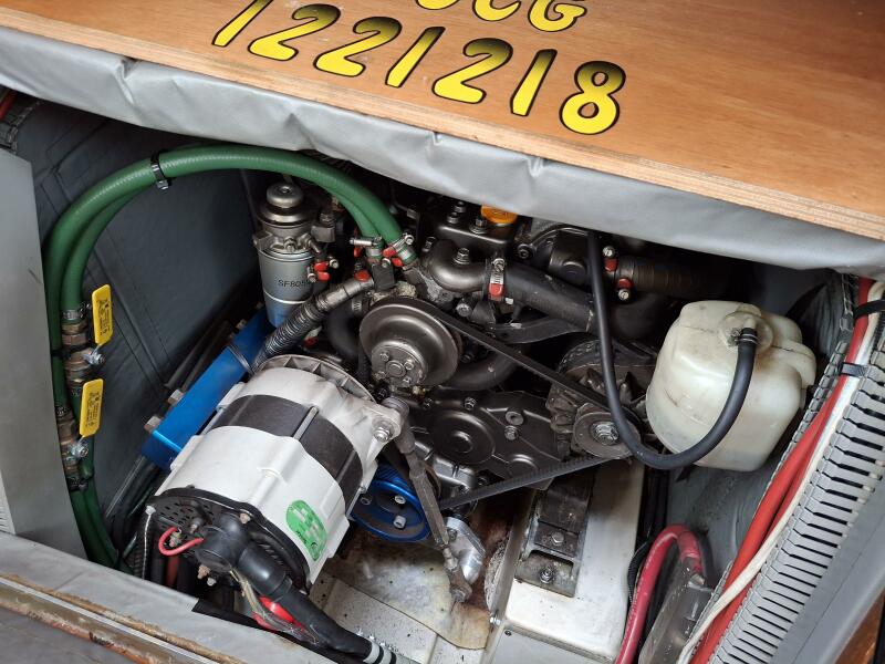 54' 2009 Jeanneau 54DS