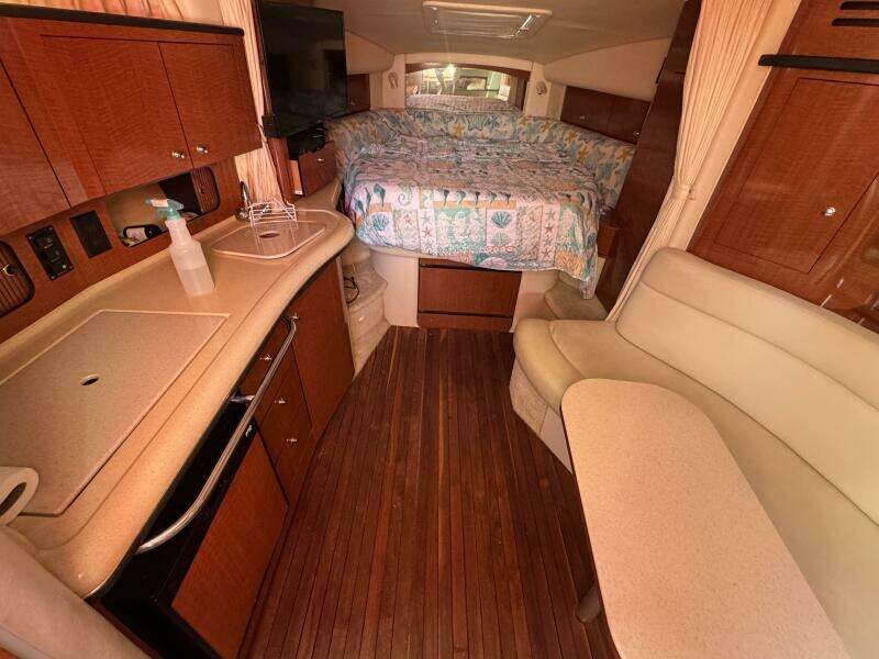 35ft Sea Ray Yacht For Sale