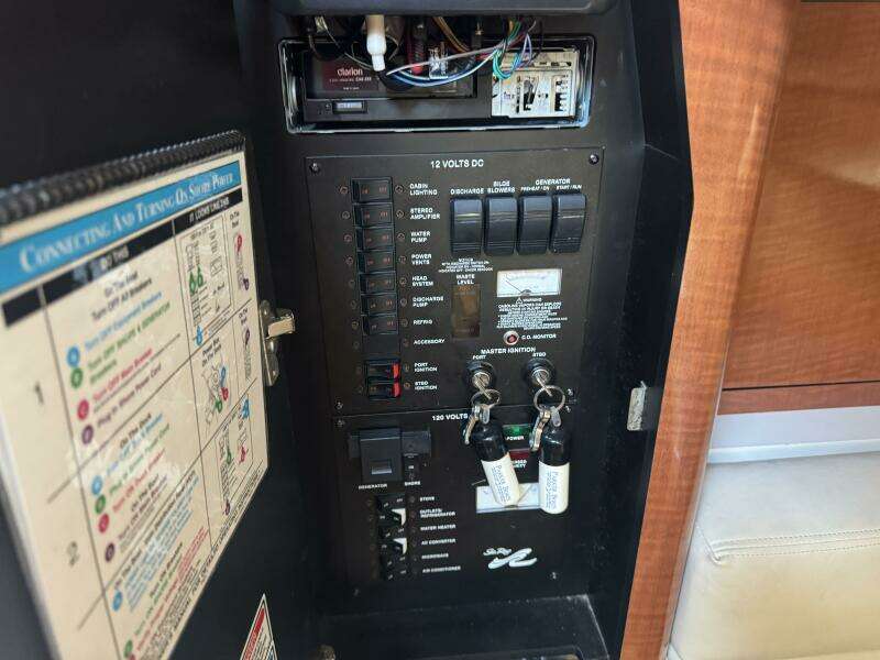 35ft Sea Ray Yacht For Sale