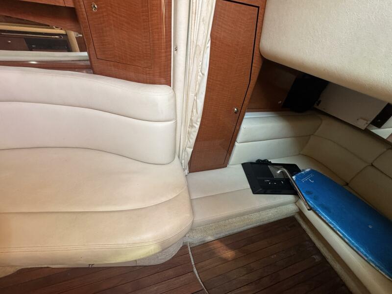 35' 2002 Sea Ray 320 Sundancer