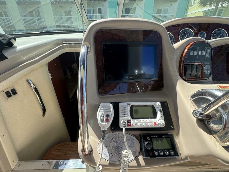 35' 2002 Sea Ray 320 Sundancer