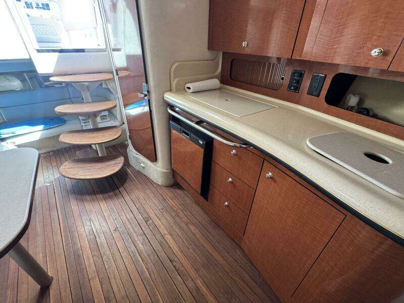 35ft Sea Ray Yacht For Sale