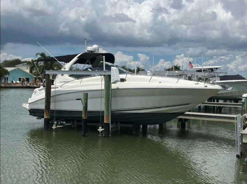 35' 2002 Sea Ray 320 Sundancer