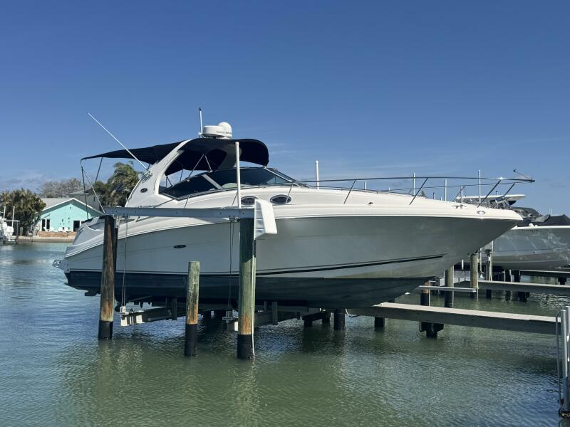 35' 2002 Sea Ray 320 Sundancer