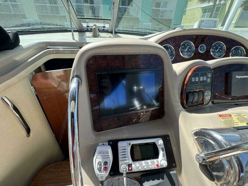 35ft Sea Ray Yacht For Sale