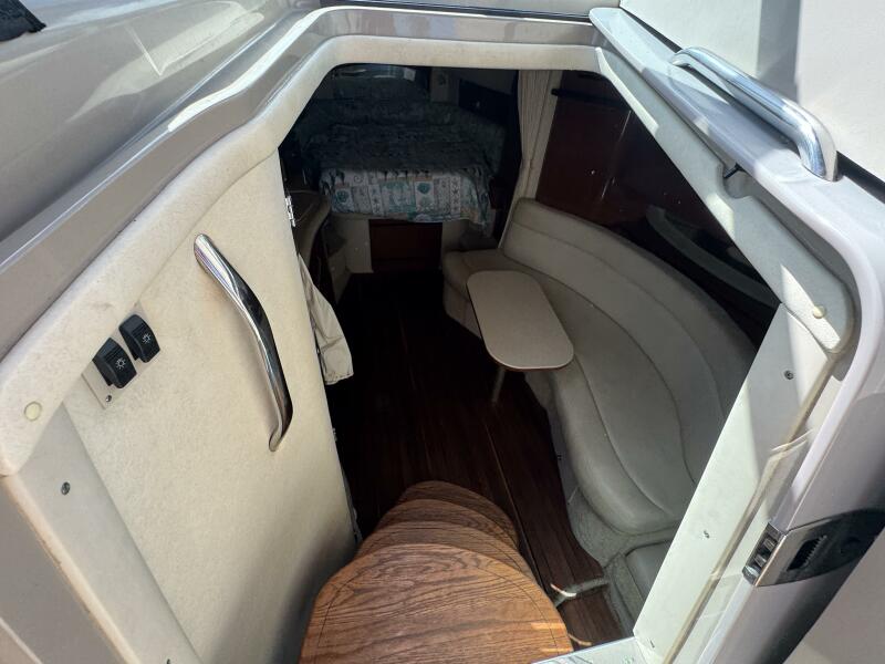 35' 2002 Sea Ray 320 Sundancer