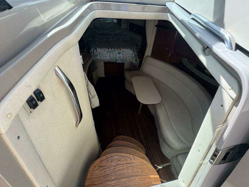 35ft Sea Ray Yacht For Sale