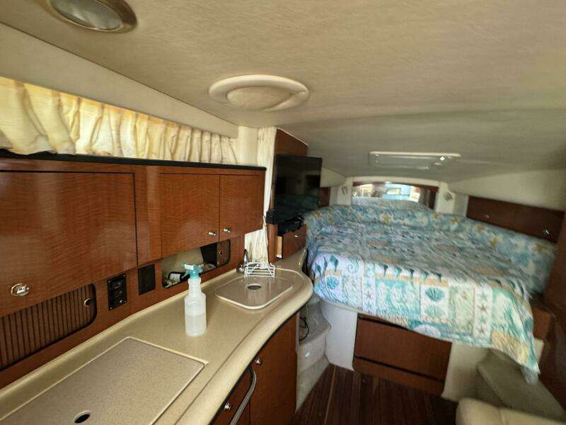35ft Sea Ray Yacht For Sale