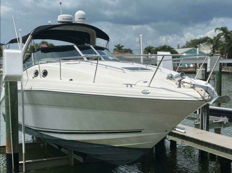 35ft Sea Ray Yacht For Sale