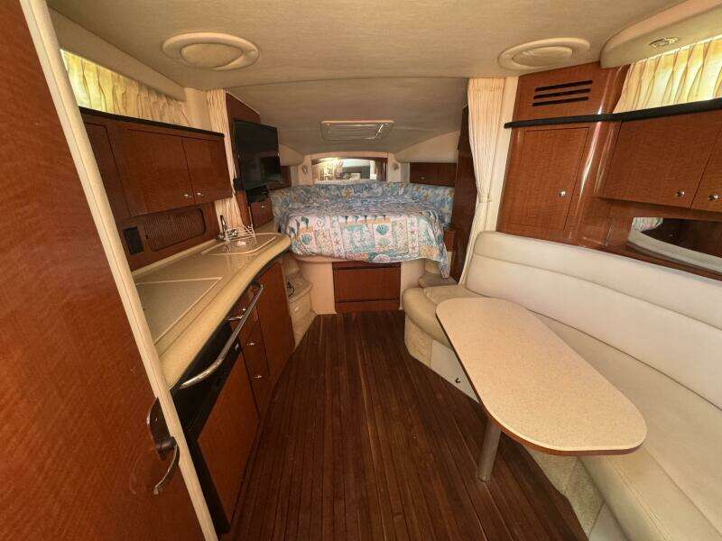 35ft Sea Ray Yacht For Sale