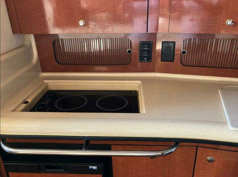 35ft Sea Ray Yacht For Sale